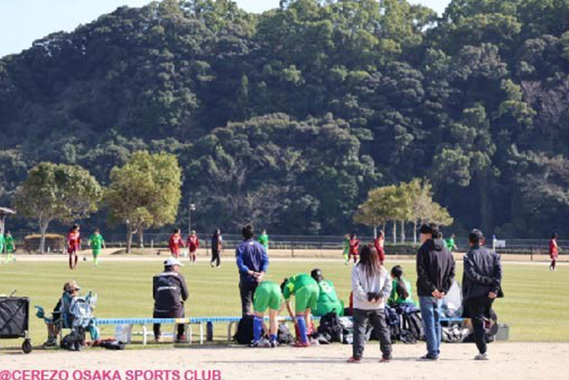 （一社）セレッソ大阪スポーツクラブより派遣された監督の指導のもと、地元の女子Jr.ユースチームと連携