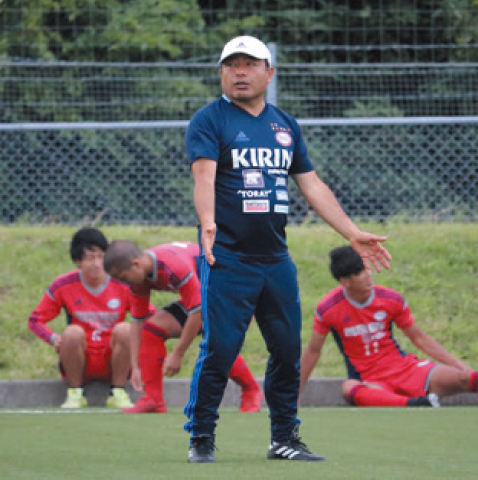 流通経済大学サッカー部 ジャージ上下ハーフパンツ付き - サッカー 