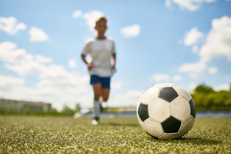 サッカー少年！！ 成長期に訪れる「クラムジー」をご存じですか！？