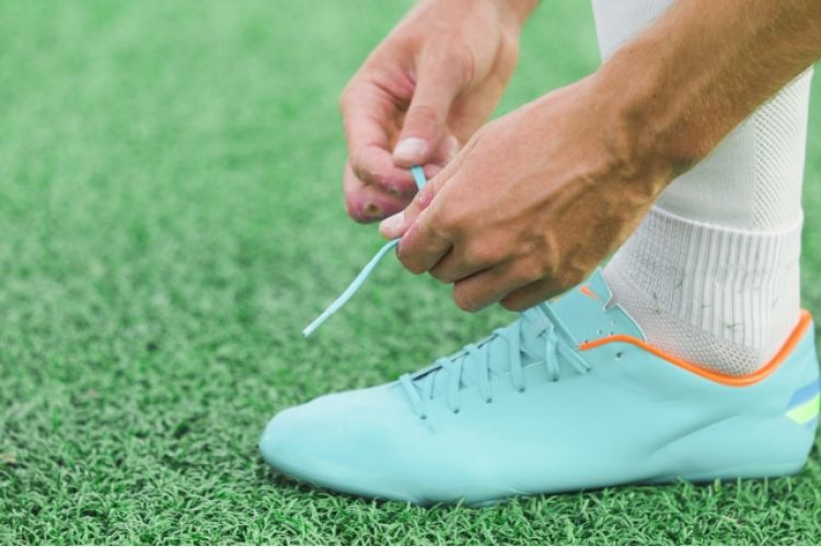 憧れのサッカースパイクを大事にしよう① ― 修理に出した兄―