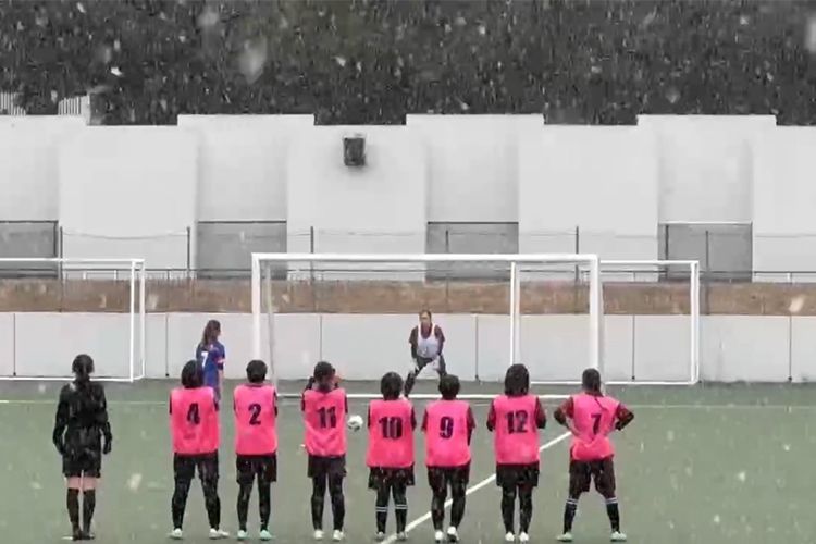 ママサッカーのピッチに立って見えた、子どもたちの世界——外したPKがくれた、最高の”共感力”