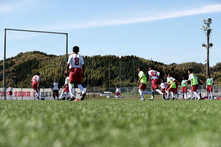 日章学園中学校サッカー部の花房監督に聞く 伸びる選手が行う6つの考え方 サカママ