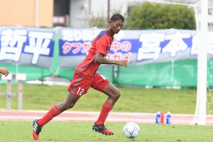 大学サッカーのすゝめ 19 Vol 57 アピアタウィア 久選手 流通経済大学 サカママ 大学サッカーのすゝめ 19 Vol 57 アピアタウィア 久選手 流通経済大学 サカママ