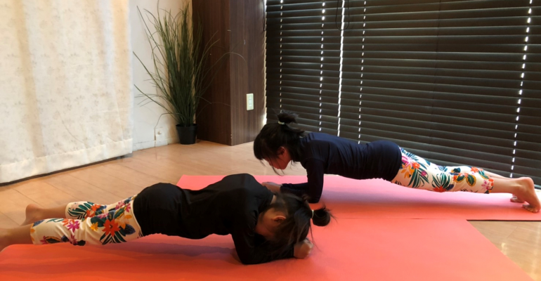 キッズには体幹の強化 そしてママ パパにはダイエット効果があるトレーニング サカママ キッズには体幹の強化 そしてママ パパにはダイエット効果があるトレーニング サカママ