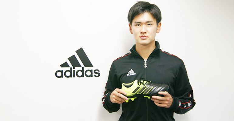 平川怜 Fc東京 に聞いた 思い出のスパイク とは サカママ 平川怜 Fc東京 に聞いた 思い出のスパイク とは サカママ