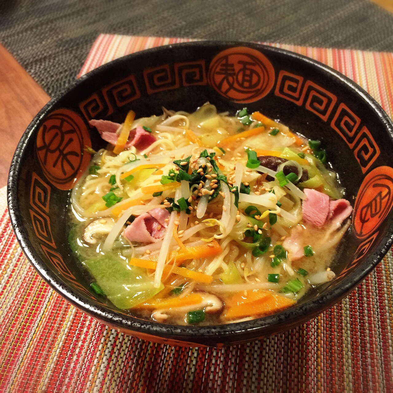 サカママレシピ ―たっぷり野菜の豚汁風みそラーメン―