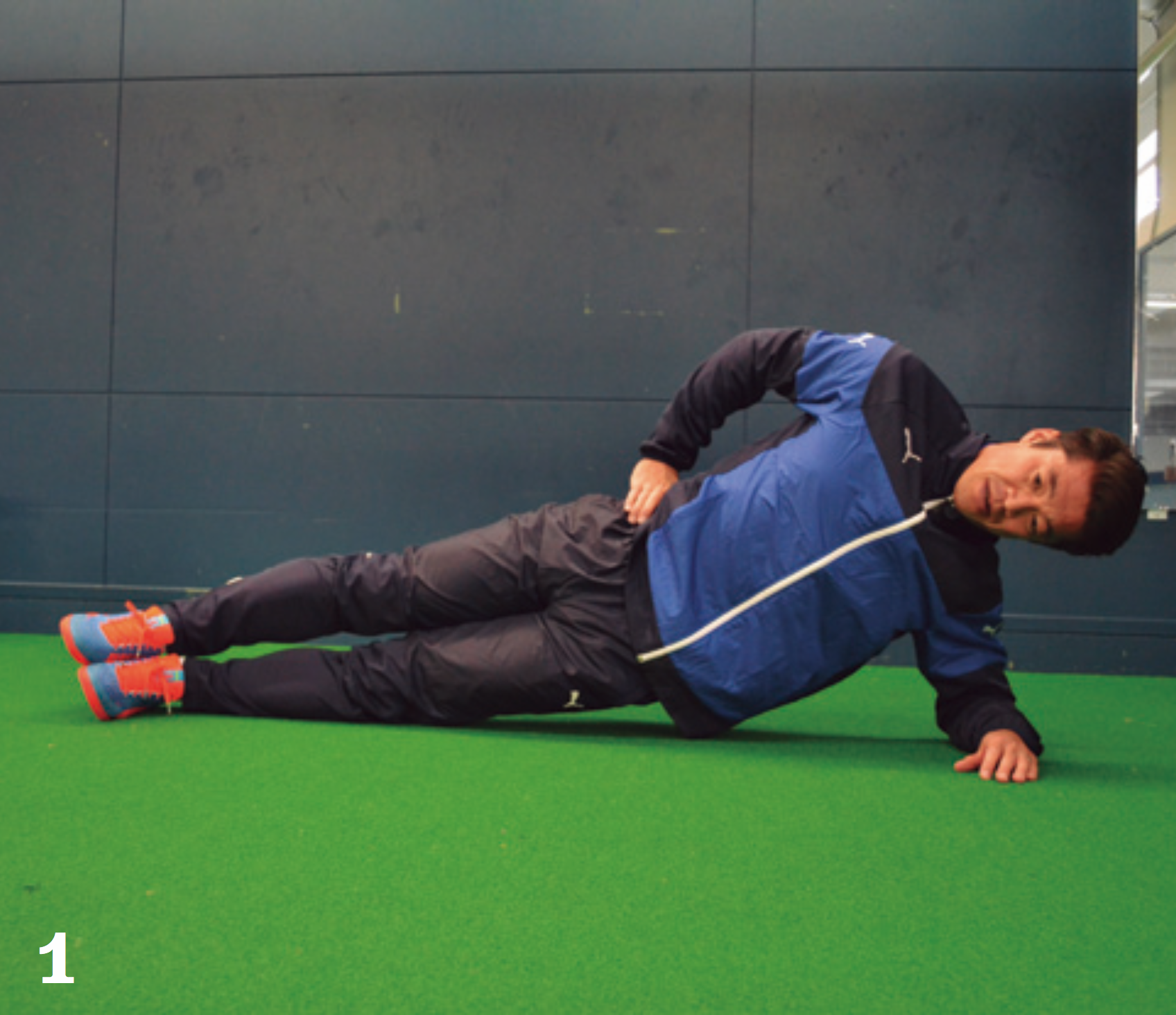 【体幹の鍛え方 ～vol.09～】良質なパスを蹴るための軸足強化トレーニング