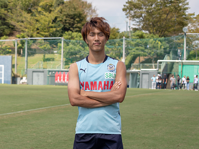 小川航基