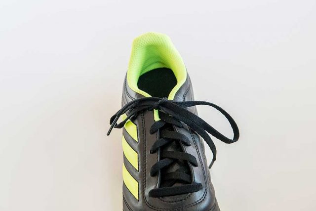 蝶々結びをします