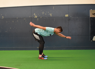 【一歩先を行くフィジトレ！】上半身と腕を強化するトレーニング