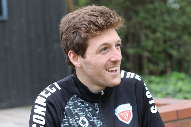 アレックス・ラレアさん