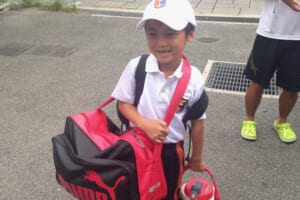 「転ばぬ先の杖は禁物？失敗しながら自主自立を学ぶ！」イギリスサッカー便り