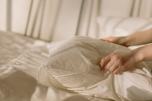 【睡眠×寝具】寝具も衣替えしよう！春の衣替えのタイミングと収納のポイントとは？