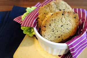 【サカママレシピ】ママにも嬉しい☆ヘルシーおから黒ごまクッキー