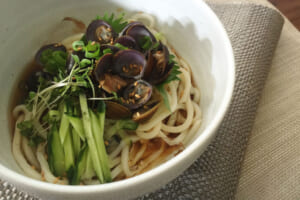 【サカママレシピ】栄養たっぷり★しじみのぶっかけ冷うどん