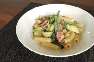 【サカママレシピ】夏野菜とたっぷりチーズのクリーム煮