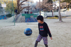 リフティングの練習が欠かせない日常。義務感で練習しては長続きしない？