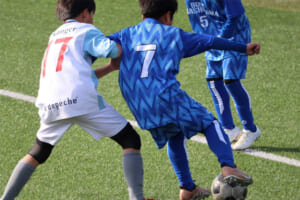 スポーツで頭を強く打った時に注意したい脳振とうについて