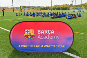 メッシやイニエスタも学んだバルサ育成メソッドを体験できる「バルサアカデミーサマーキャンプ2023」の開催が決定！