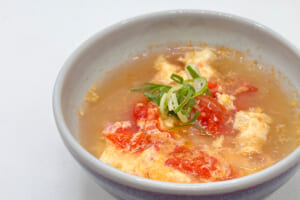 日焼け対策にも☆トマトと卵のスープ