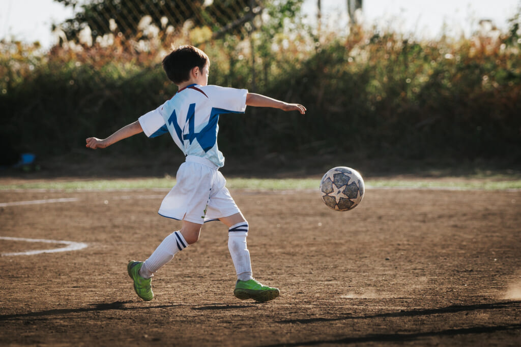ドラマチックに仕上げる、サッカー写真編集術