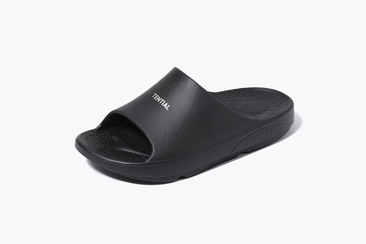 運動後にも最適！足をリカバリーするサンダル Recovery Sandal