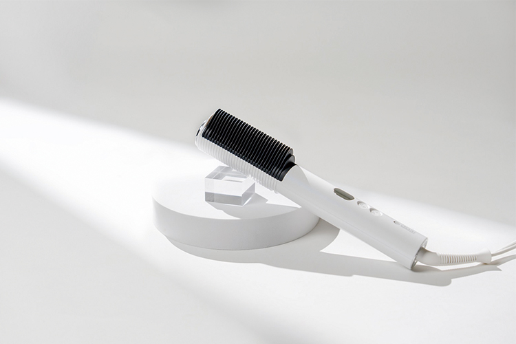 コーム型アイロン「エレメアコームストレイナー」