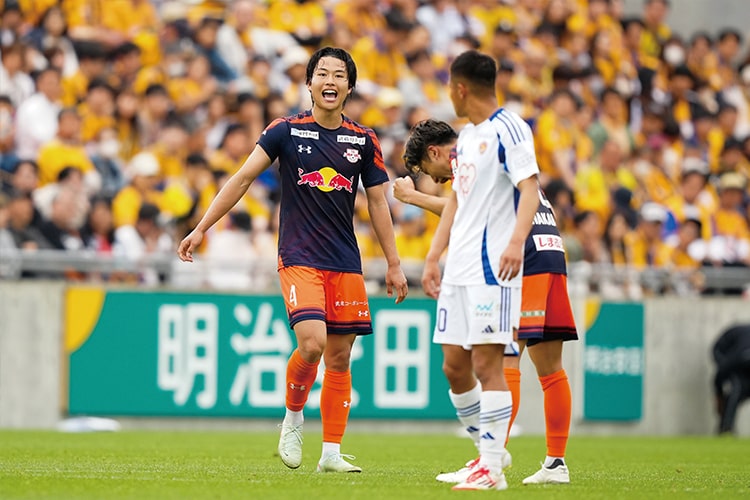 市原吏音選手試合風景