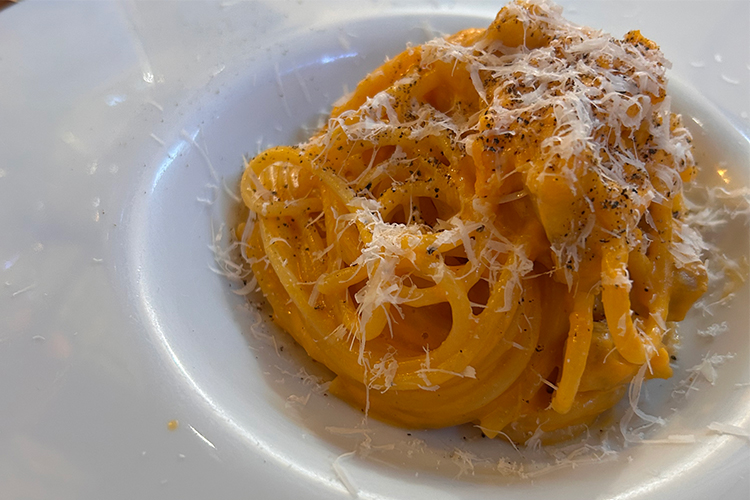 ジュニアアスリートを支える最強パスタ「究極のカルボナーラ」