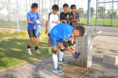 COOL SHADER(クールシェイダー)の使い方|真夏のサッカーを一日サポート! FC大泉学園が体感した「COOL SHADER(クールシェイダー)」の実力とは?