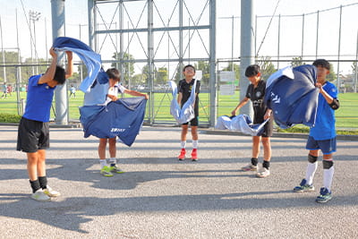 COOL SHADER(クールシェイダー)の使い方|真夏のサッカーを一日サポート! FC大泉学園が体感した「COOL SHADER(クールシェイダー)」の実力とは?
