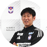 平岡海池（アルビレックス新潟 トップチーム チーフトレーナー）キービジュアル
