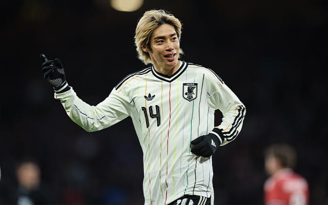 伊東純也選手画像
