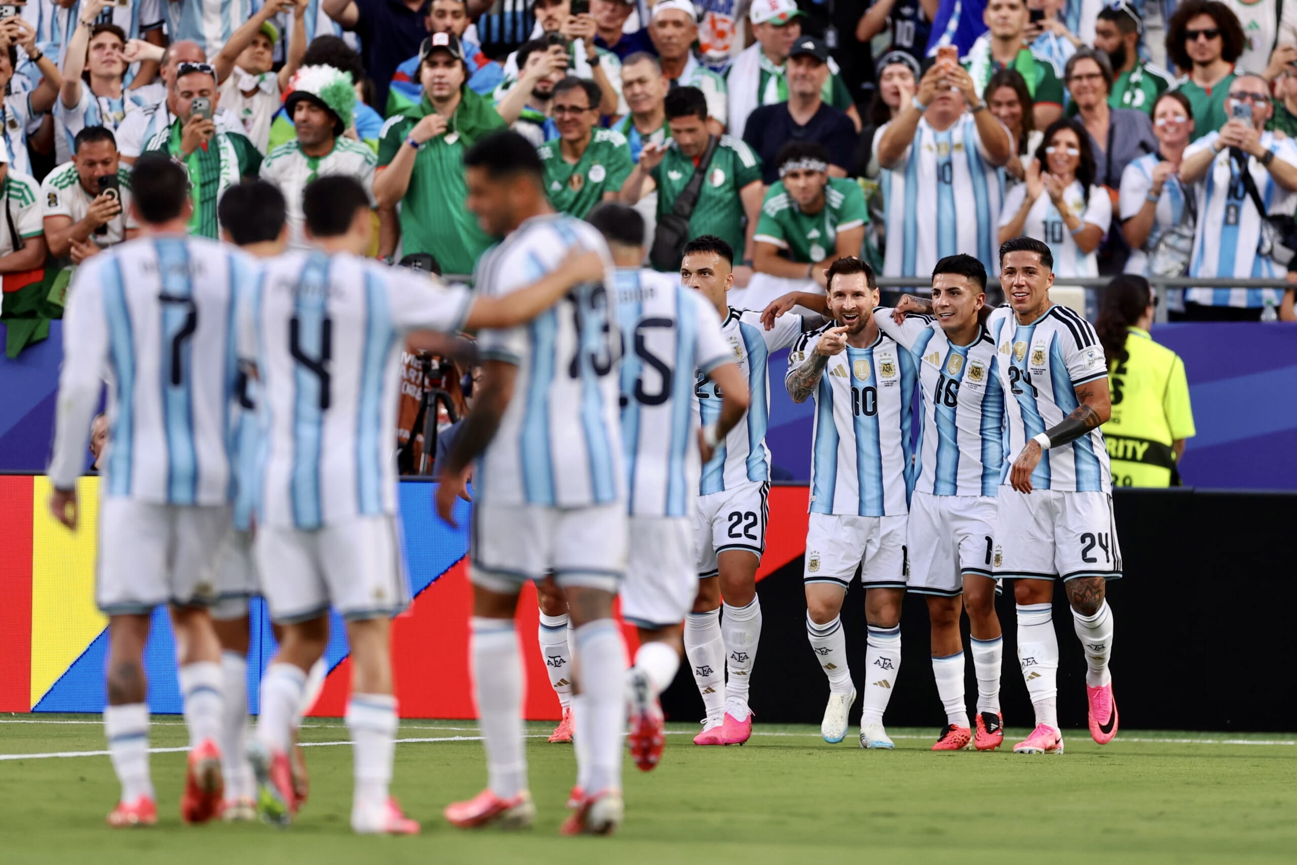 【北中米W杯の戦術トレンド】「“1+9構造”の優位」:CLとは異なる、スターを生かすW杯の論理