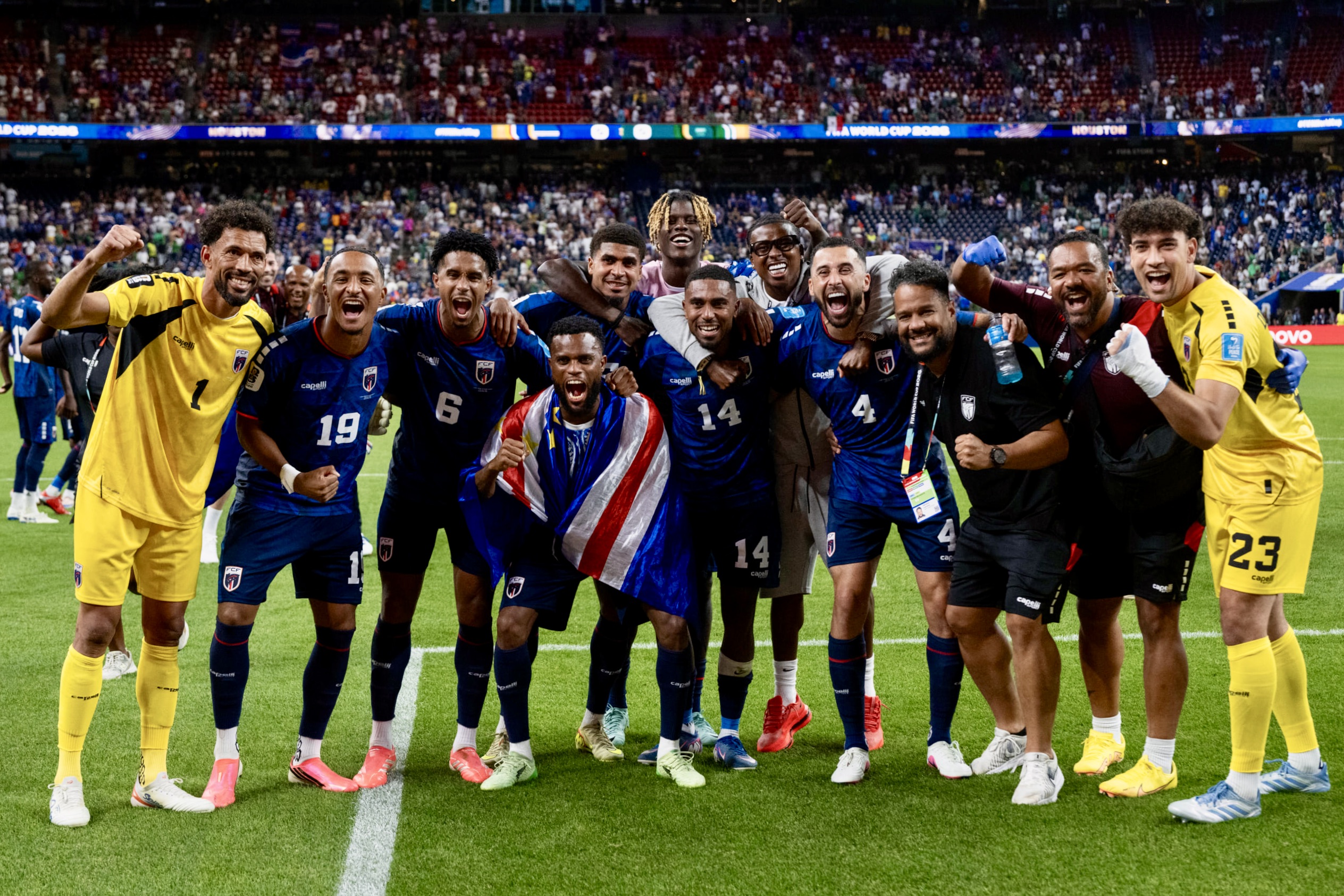 初出場のW杯でGSを無敗突破したカーボベルデの勝負はこれから？9島12クラブが全国選手権を戦う小国の現実