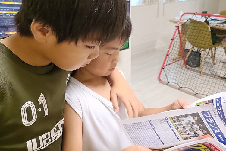 サッカー少年兄弟と駆け抜けた、熱狂の1カ月