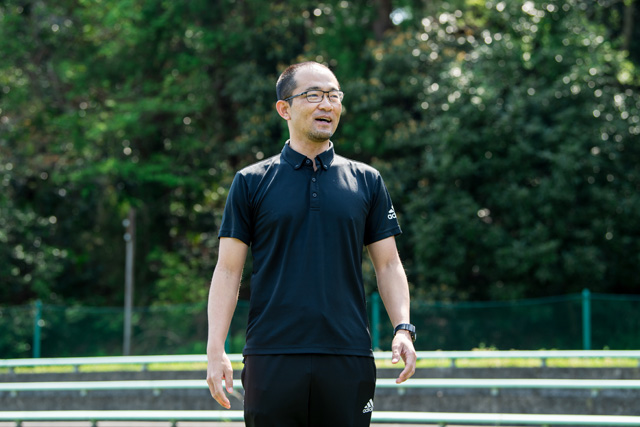 小粥智浩氏